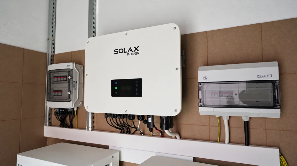 X3-ULTRA hybrid inverter X3-ULTRA hybrid inverter
