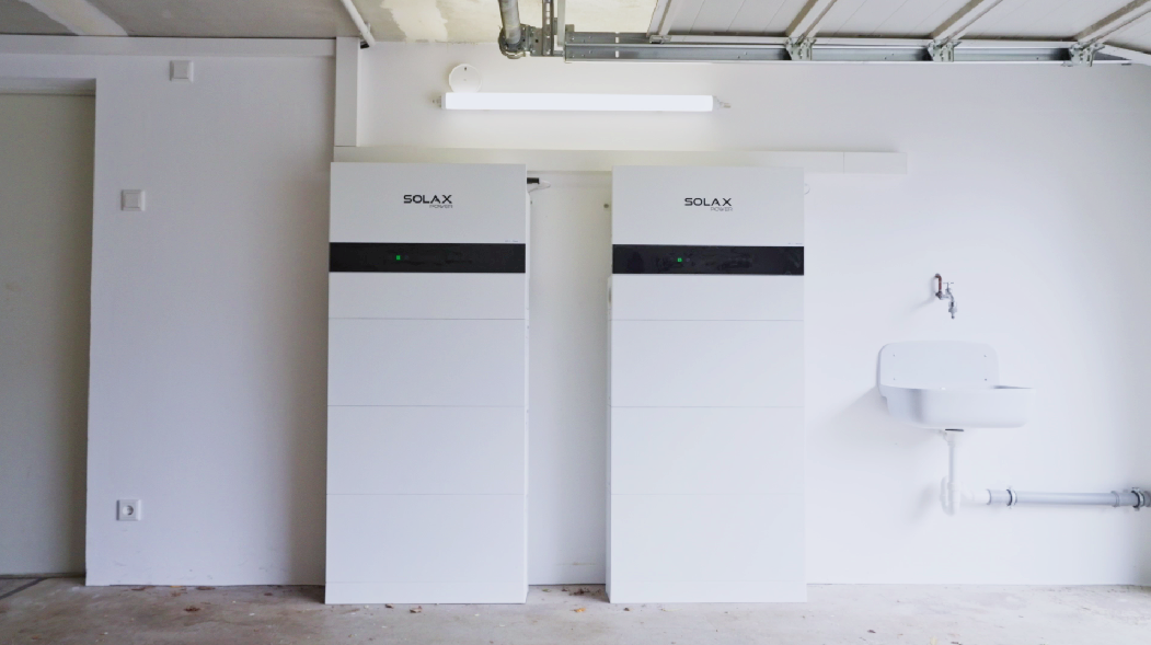 SolaX X3-IES all-in-one residential energy storage system with battery storage SolaX X3-IES all-in-one residential energy storage system with battery storage