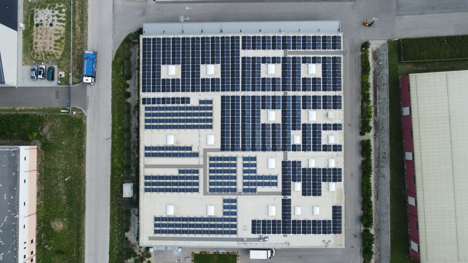 221 kWp naperőmű projekt Dunavarsányban 221 kWp naperőmű projekt Dunavarsányban