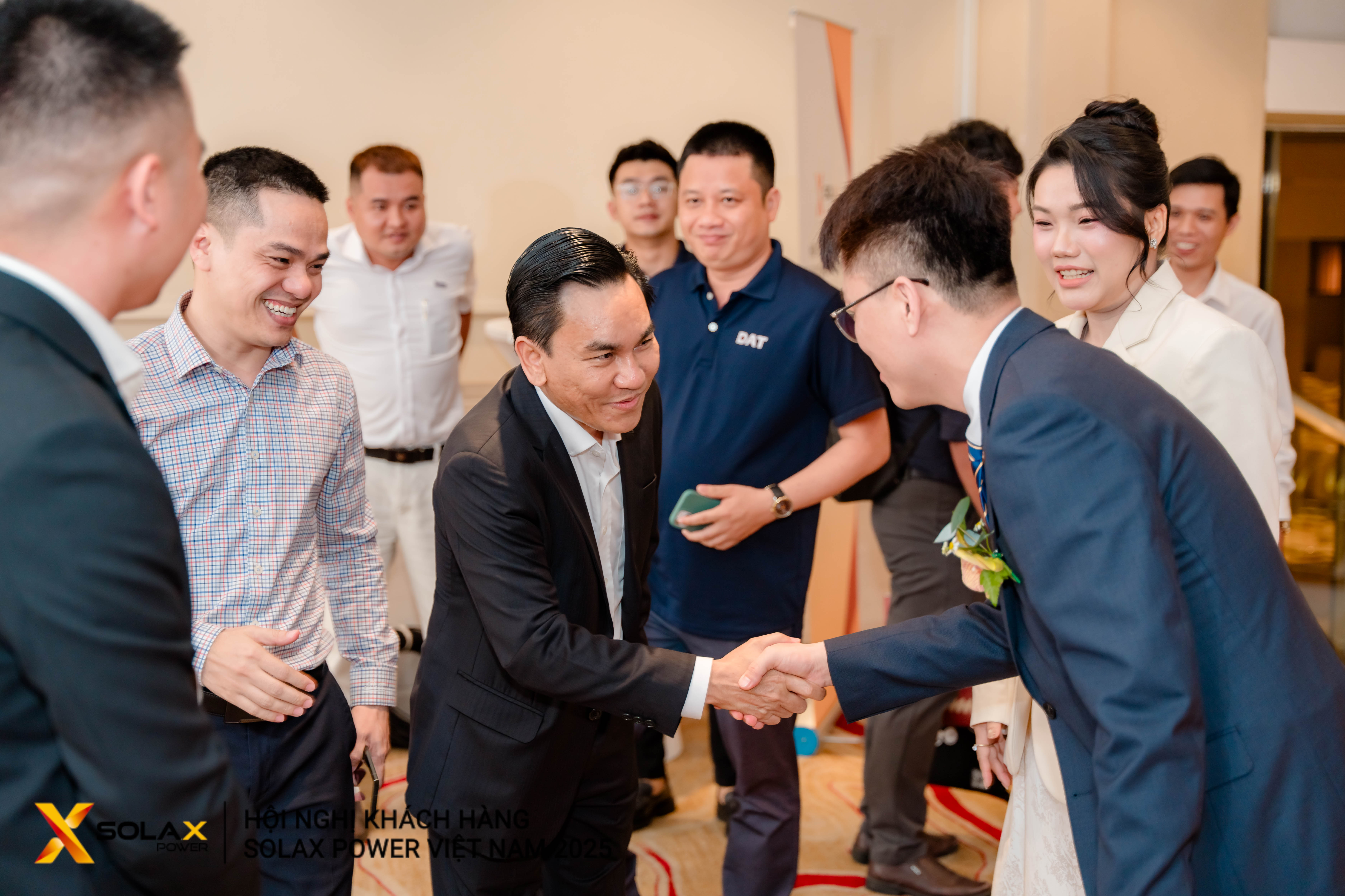 SolaX_Unveils_Next-Generation_Residential_Energy_Storage_Solutions_at_Vietnam_Solar_Summit_20253.jpg